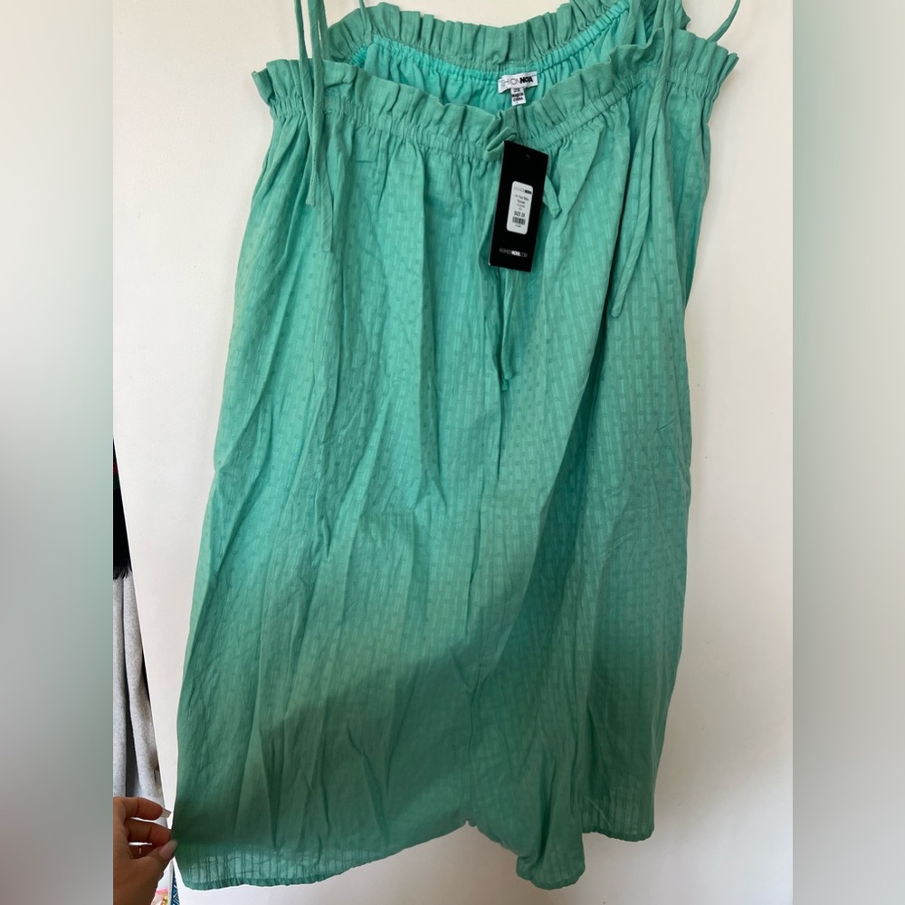 👑2X Fashion Nova Teal Romper👑
